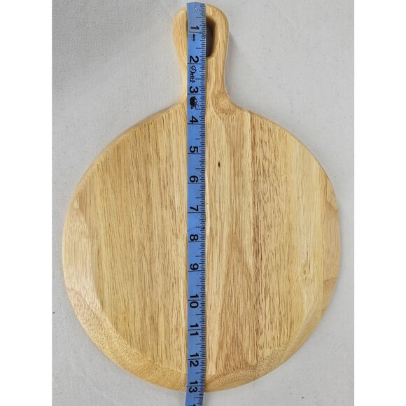 HEARTH & HAND WITH MAGNOLIA 10 " ROUND PADDLE BOARD W/ BEVELED EDGE - RUBBERWOOD - Picture 9 of 10